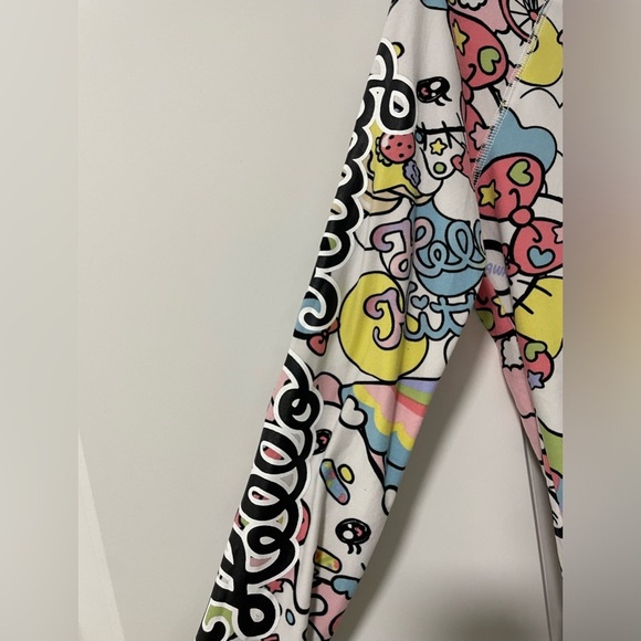 #144-HELLO KITTY- long sleeve graphic shirt - Picture 2 of 3